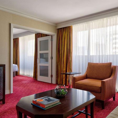 Wyndham Atlanta Buckhead Hotel & Conference Center Exterior photo